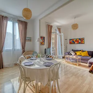 grand-appartement-4pers-cot-du-palais-longchamp.fr-provencehotel.com/
